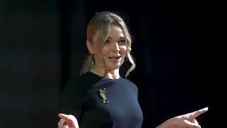 Etykieta w biznesie - jak zamiast jakoś budować jakość relacji? | Katarzyna Krupa | TEDxSGH