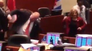 Toronto Mayor Rob Ford takes dance break in the middle of city council