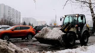 Уборка снега в Крылатском