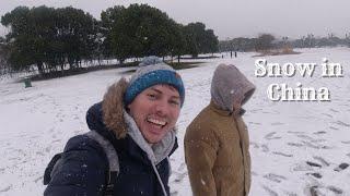 IT'S SNOWING IN CHINA