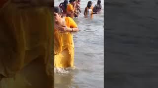 village bath || village bhabhi bath || village bhabhi #village #villages #householdchores