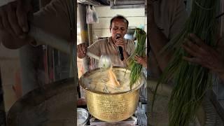 Super Talented Singing Chaiwala of Gujarat Makes tea while singing Indian Street Food Surat