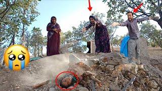Tension in the Nomadic Family:Farideh's Downfall and Fatemeh's Fight with Jalal