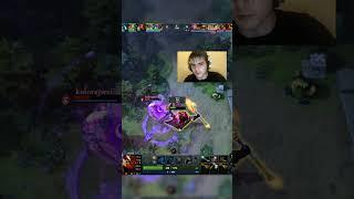 you and lil bro fighting for a candy #dota2 #mars