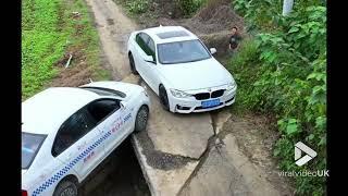 Drivers navigate narrow road with skill || Viral Video UK