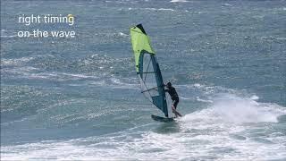 Windsurfing (slow motion): waveriding tecninque.