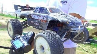 RC ADVENTURES - Traxxas Revo 3.3 Nitro 2spd 4WD Monster Truck