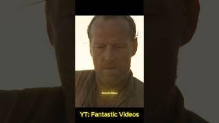 Jorah notices that his wrist has been infected with Greyscale. #gameofthrones #jorahmormont #tyrion