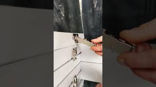 Clipping/unclipping your cabinet door hinge