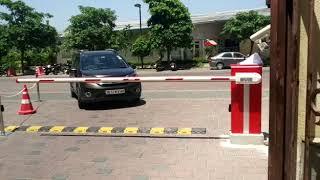 Automatic Boom barrier control with ANPR