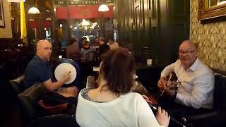 Impromptu live music show at Lincoln's Inn, Dublin