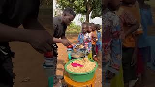 Click in Bio Donate food for 300 hundred children