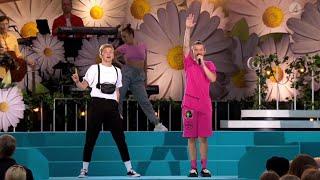 Elektrisk stämning när Marcus & Martinus kör ett fantastiskt medley! - Lotta på Liseberg (TV4)