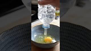 Genius Egg Yolk Separator Hack! 勞