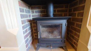 WOOD BURNERING STOVE CRACKED FIREBRICKS.WHAT TO DO WITH THEM AND HOW TO SEAL A STOVE PIPE PROPERLY.