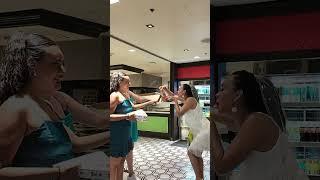 how to eat pin up pizza  #vegas #casino #lasvegascasinos #vegasvacation