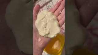 This is how to make Oobleck just get cornstarch and water but don’t put too much water￼