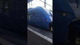 Einfahrt von einem MIREO Arverio in Augsburg Hbf