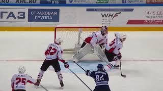 Goaltender Oleg Shilin in action vs Dynamo Moscow 27.11.17