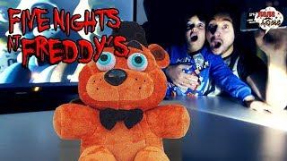 ПЕРВЫЕ ШАГИ В МИРЕ ФНАФ! Папа Роб и Ярик играют в Five Nights at Freddy’s. Сборник. 13+