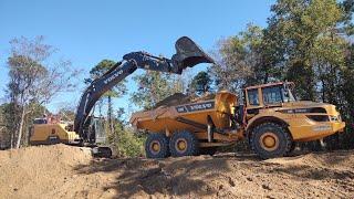 Hauling Beach Sand And Last Loads Of Clay 9 Acre Pond Coming To A Finish