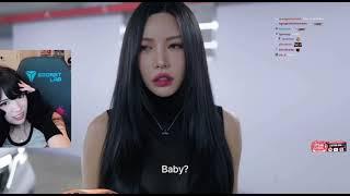 Emiru can’t stop herself from looking at donggueran in (Five Hearts Under One Roof)