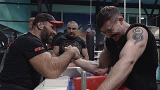 CYPLENKOV vs AKIMBO 69 / 19 Year Old. Arm Wrestling