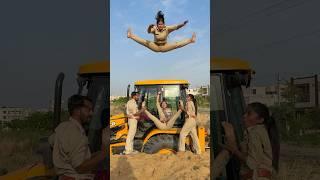 Police wali ne kiya bawal  #shalukirar #ytshorts #shorts