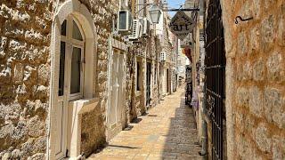 Старый город и причал яхт в Будве, Черногория. Old Town in Budva, Montenegro