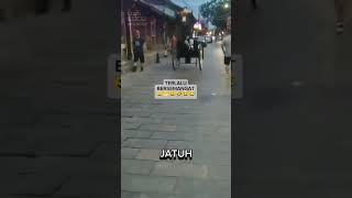 Ngakak Banget Tukang Becak Short