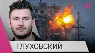 «Российскую власть охватило безумие»: Дмитрий Глуховский о том, как изменилась жизнь за год войны