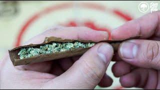 How to Roll a Blunt