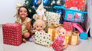 BABY ALIVE Abrindo os Presentes de NATAL com BIA LOBO