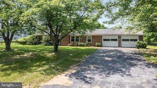 1306 NADENBOUSCH LANE, MARTINSBURG, WV Presented by Liz McDonald.