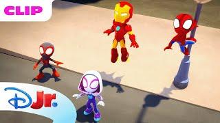 Team Spidey Faces Giant Lizard!  | Marvel's Spidey and his Amazing Friends | @disneyjr​