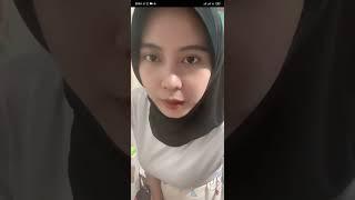 jilbab awlea live bigo lagi nih, baju putih keliatan menonjol boba nya.. #jilbab#viral#live#bigo