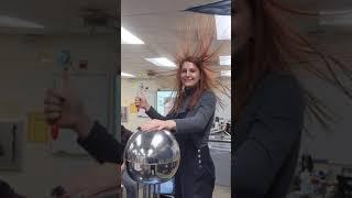 Physics - 2019 - Van de Graaf Generator - amazing hair