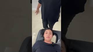 CHIROPRACTOR NEEDED SOME CRACKS! #sydney #asmr #shorts #chiropractic