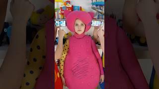 Кукутик Свинка переслушала песни Кукутиков и Синего трактора #кукутики #shorts #длядетей