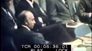 Zulfiqar Ali Bhutto Torr the Paper od UNO in Asambly