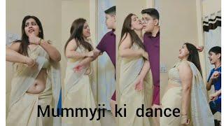 Beautiful mummy ji Energetic #dance Video. #sareelovers #navel #instareels #trending #aunty #bhabhi