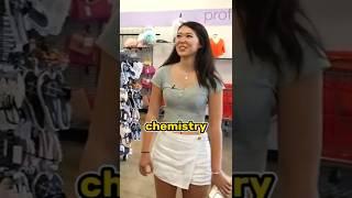 El agente y ExtraEmily no pueden dejar de hablar de esto.