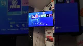 Что  надо делать если моргает экран когда включаешь PS4