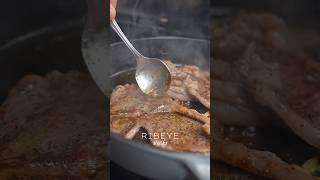 Ribeye steak  con ajo y Romero  #ribeyesteak #ribeyes #parati #food #cocina #viral #cortessteak