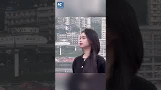 «Проглоти поезд»: улица китайского Чунцина прославилось как место для постановочных фото