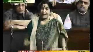 Sushma Swaraaj to Manmohan Singh - Na idhar udhar ki tu baat kar...