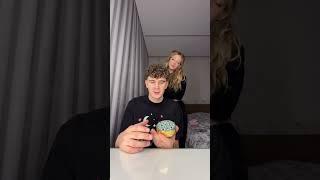 Артур угадывает цену моей косметики   #шортс #аняпокров #shorts #pokrov