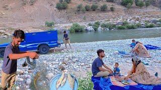 "Exploring the Khosran River: A Journey of Collecting Beautiful Stones"