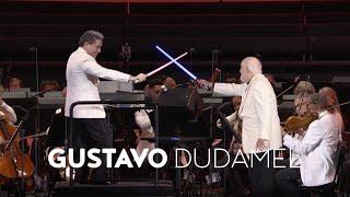 Gustavo Dudamel lightsaber duel with John Williams - The Imperial March (Darth Vader's Theme)