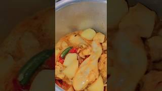 chicken theri#recipeoftheday #food#shortsfeed#easyrecipe#ytshorts#chicken#cooking #yo#zainab shaikh
